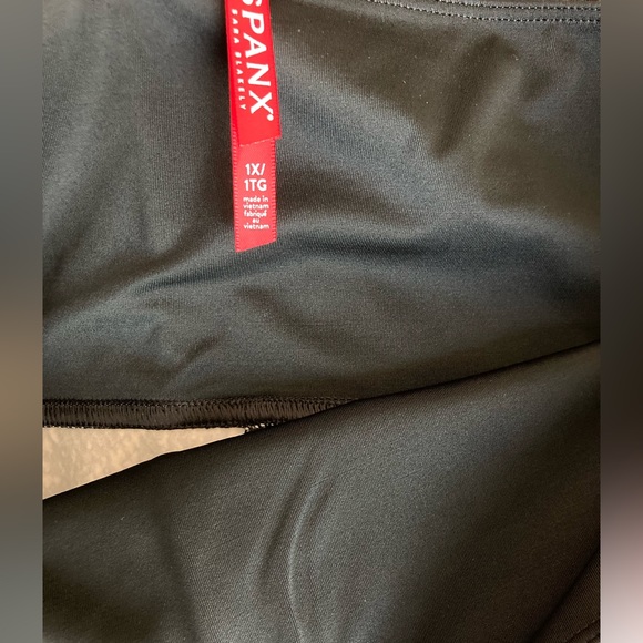 Spanx leggings snake skin pattern black gray  no seam in front leggings new - Picture 8 of 9